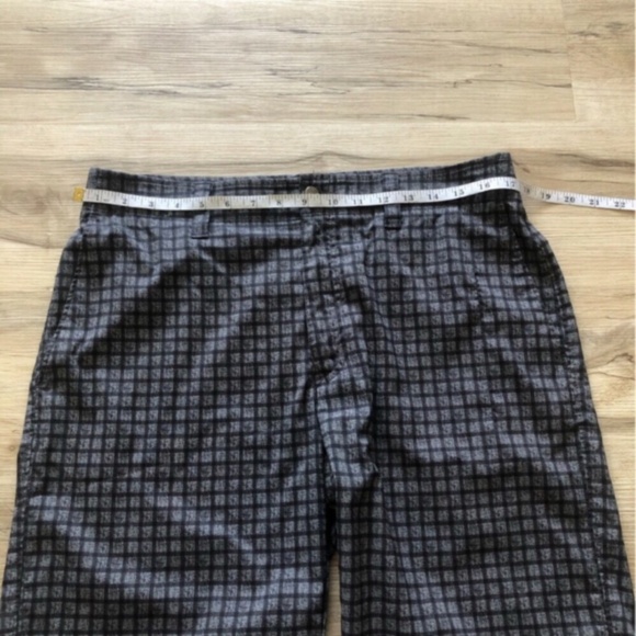 Callaway Men's Dark Gray Patterned Shorts - Picture 6 of 6
